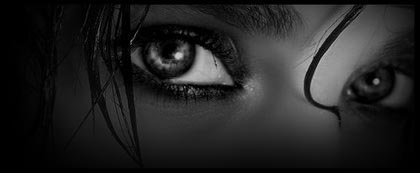 donna_sguardo_foto_in_bianco_e_nero